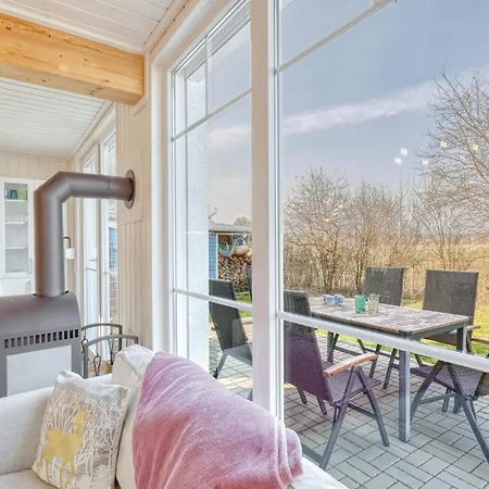 2 Bedroom Awesome In Zerpenschleuse Casa de Férias Wandlitz
